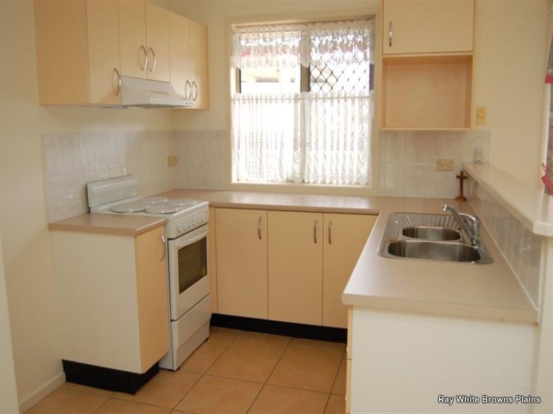 11 Thistle Street, Regents Park QLD 4118