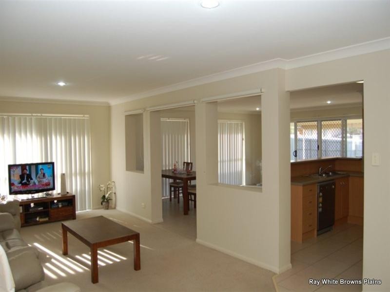 Regents Park QLD 4118