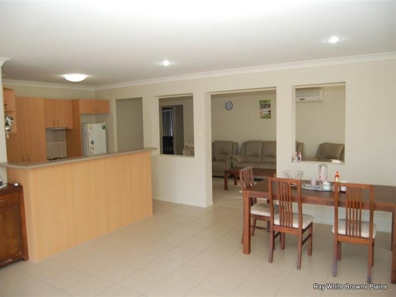 Regents Park QLD 4118