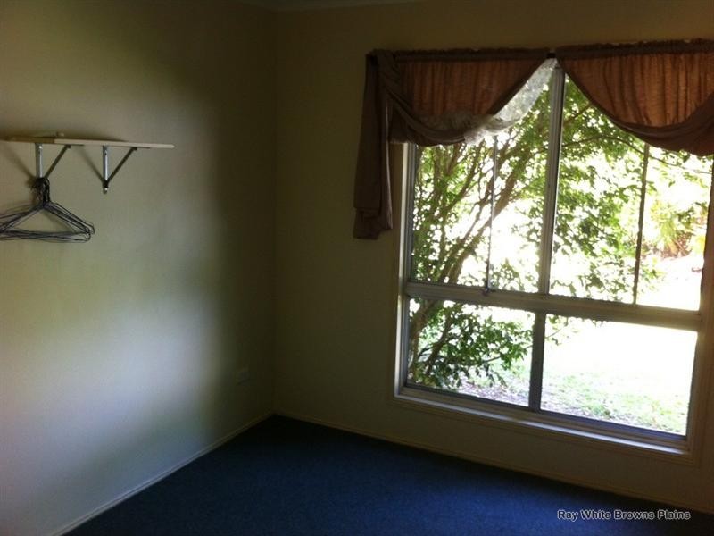 42 Strathallen Drive, Boronia Heights QLD 4124