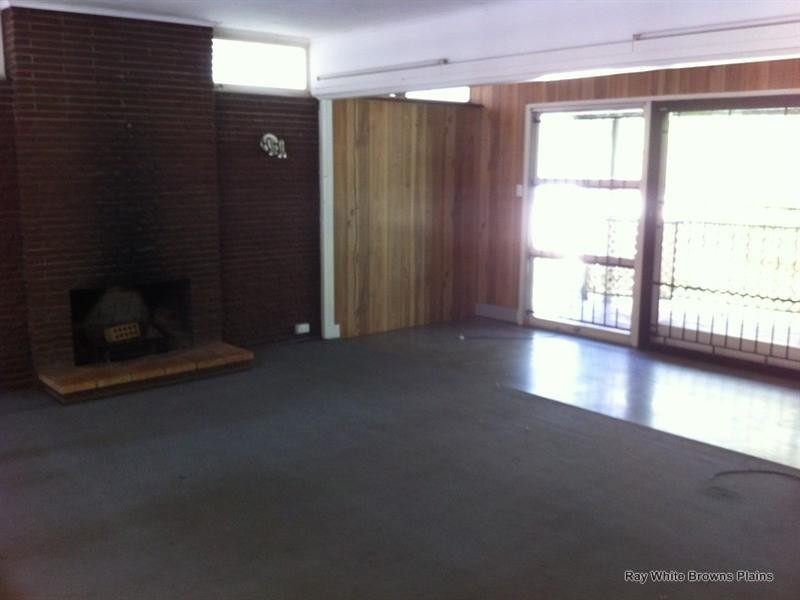 562 Middle Road, Greenbank QLD 4124