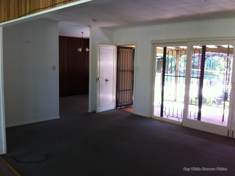 562 Middle Road, Greenbank QLD 4124