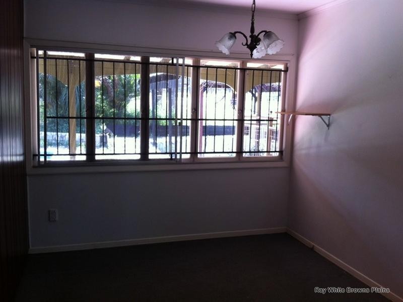 562 Middle Road, Greenbank QLD 4124