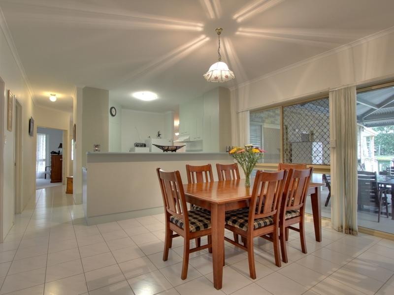 32 Madison Court, Munruben QLD 4125