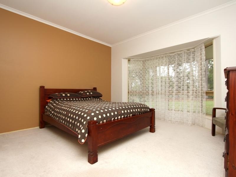 32 Madison Court, Munruben QLD 4125