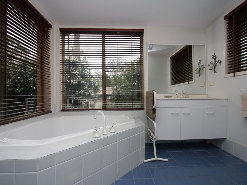 32 Madison Court, Munruben QLD 4125