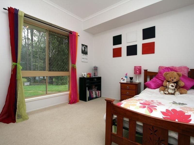 32 Madison Court, Munruben QLD 4125