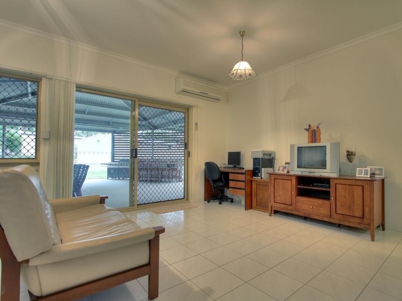 32 Madison Court, Munruben QLD 4125