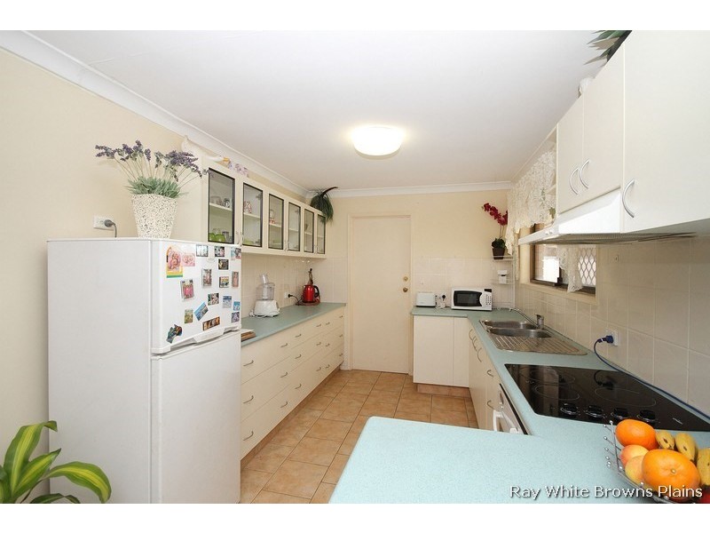 9 Pavon Street, Regents Park QLD 4118