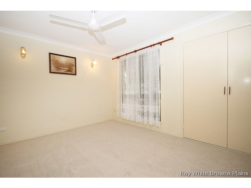 9 Pavon Street, Regents Park QLD 4118