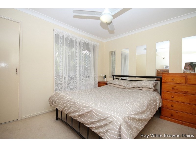 9 Pavon Street, Regents Park QLD 4118