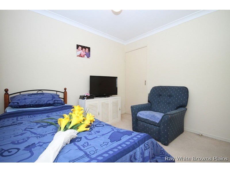 9 Pavon Street, Regents Park QLD 4118