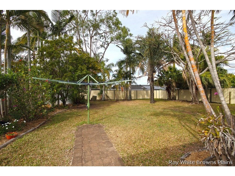 9 Pavon Street, Regents Park QLD 4118