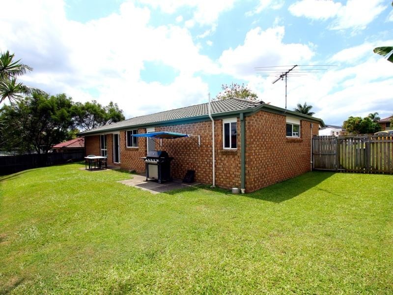 7 Gleditsia Close, Regents Park QLD 4118