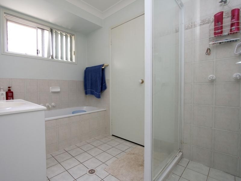 7 Gleditsia Close, Regents Park QLD 4118