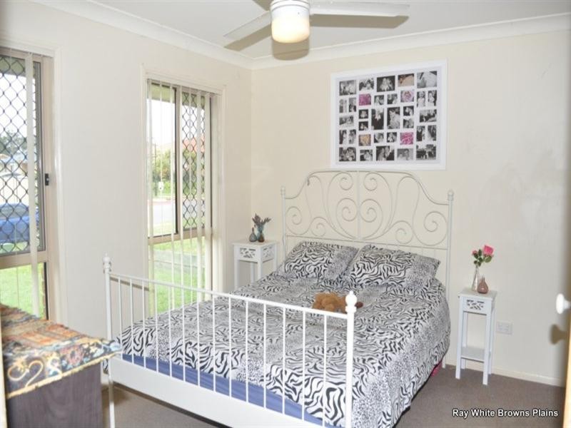 52 Rachel Drive, Crestmead QLD 4132