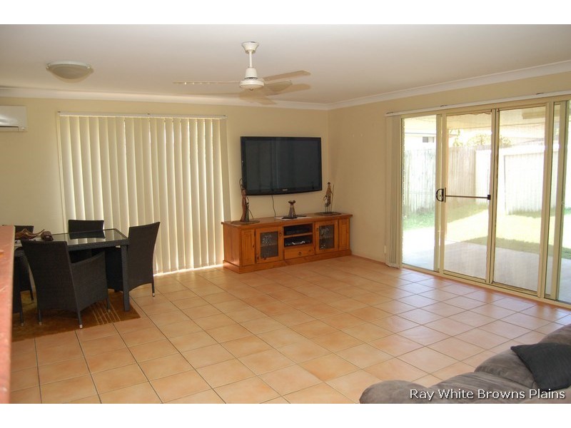 16 Felix Court, Crestmead QLD 4132