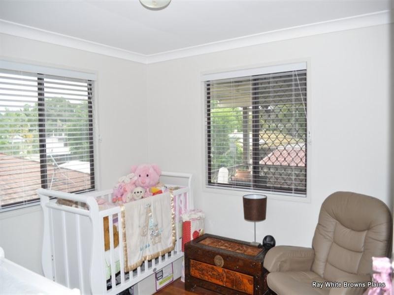 4 Pinewood Street, Crestmead QLD 4132