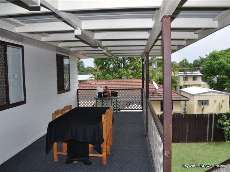 4 Pinewood Street, Crestmead QLD 4132