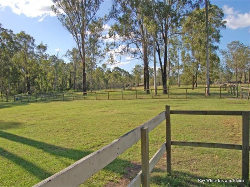 33 Warner Road, Chambers Flat QLD 4133