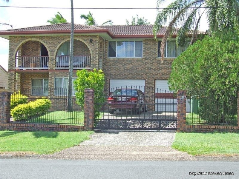11 Seaton Street, Hillcrest QLD 4118