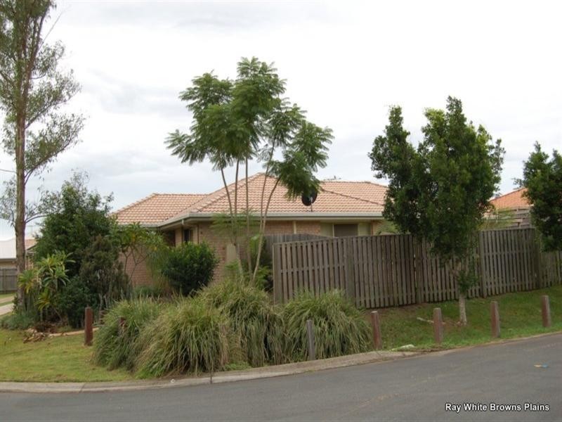 7 Innes Close, Parkinson QLD 4115