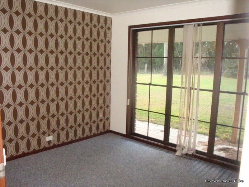 127 Talinga Drive, Park Ridge QLD 4125