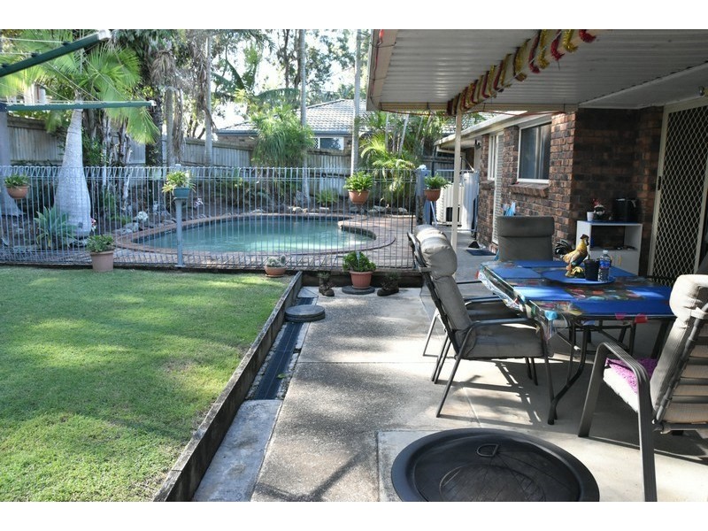 25 Redgum Drive, Regents Park QLD 4118