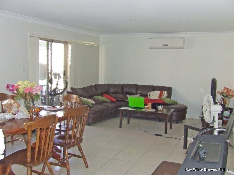 28 Lachlan Lane, Hillcrest QLD 4118