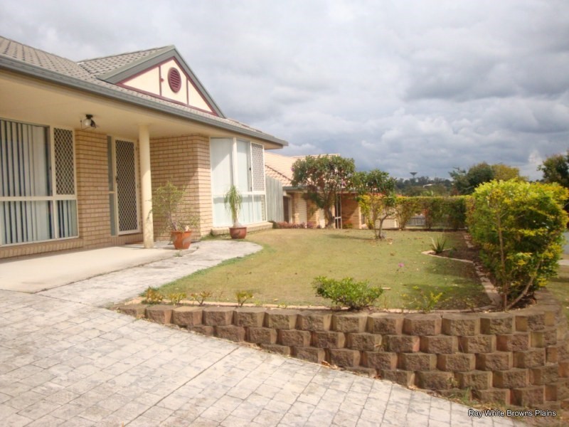 1 Kalbarri Rise, Regents Park QLD 4118