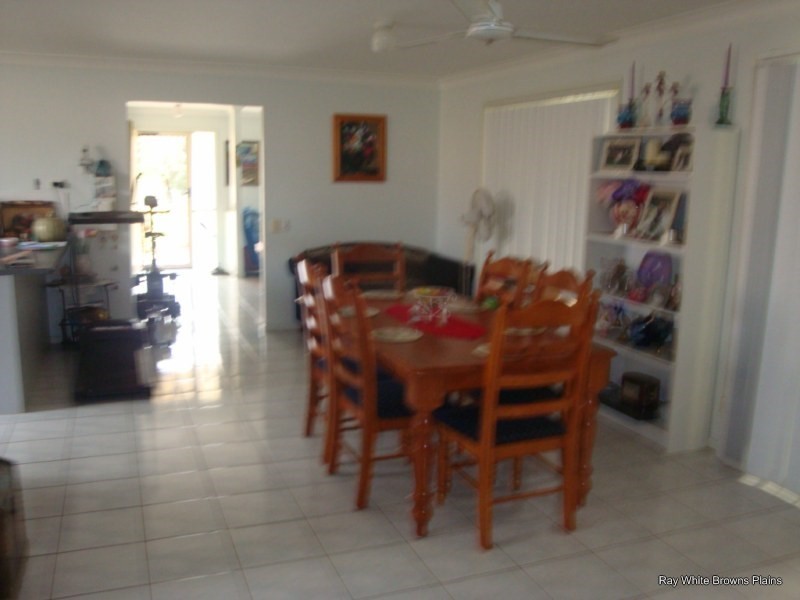 1 Kalbarri Rise, Regents Park QLD 4118