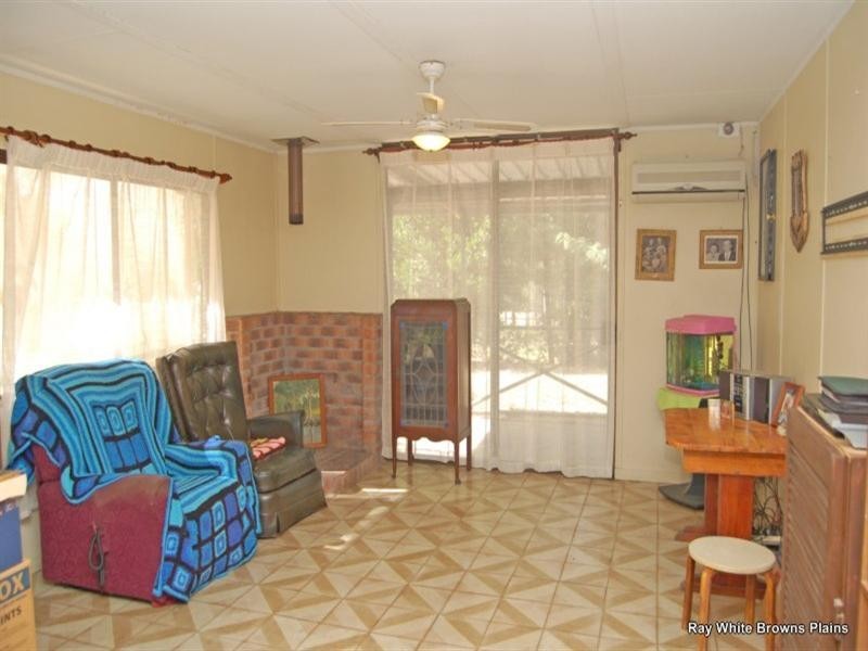 351-353 Clifton Drive, North Maclean QLD 4280