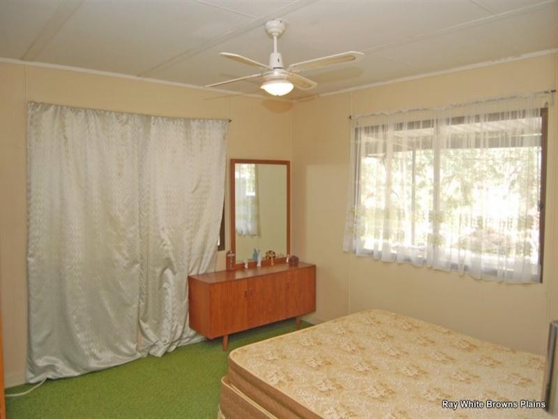 351-353 Clifton Drive, North Maclean QLD 4280