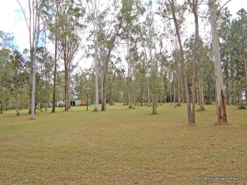 351-353 Clifton Drive, North Maclean QLD 4280