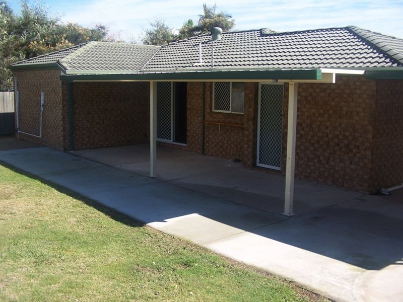 8 Latana Court, Regents Park QLD 4118