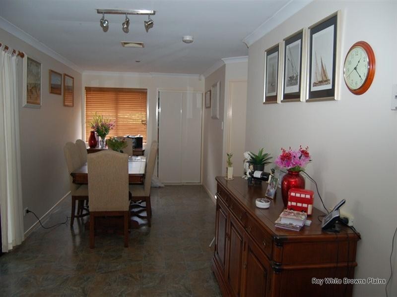 43 Murrumbidgee Street, Hillcrest QLD 4118