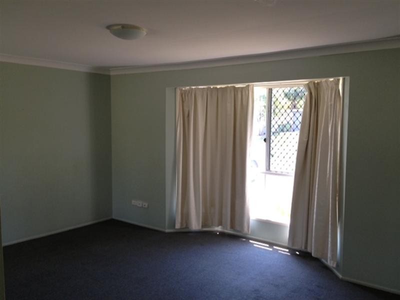 12 Regency Drive, Regents Park QLD 4118