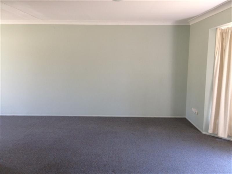 12 Regency Drive, Regents Park QLD 4118