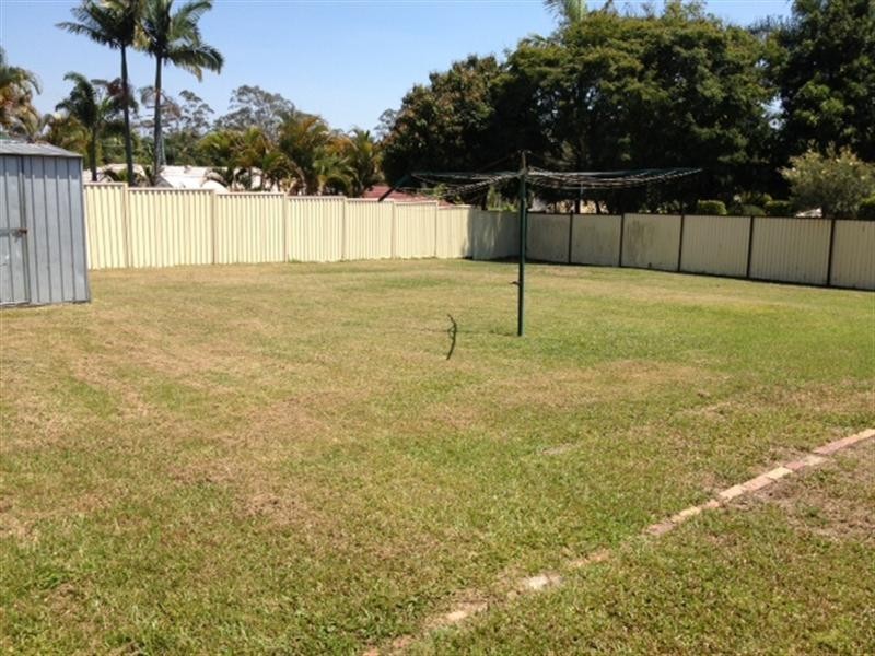 12 Regency Drive, Regents Park QLD 4118