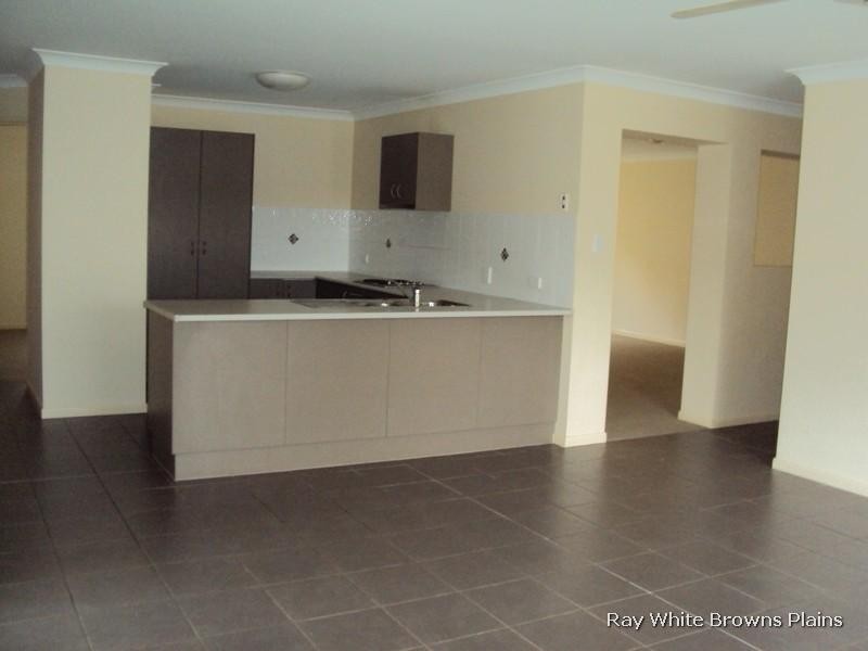 8 Adab Close, Boronia Heights QLD 4124