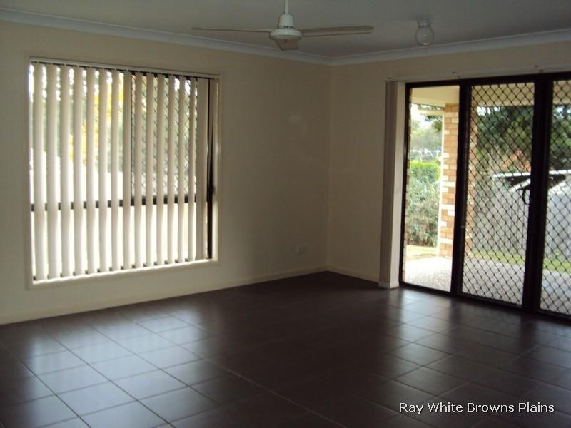 8 Adab Close, Boronia Heights QLD 4124