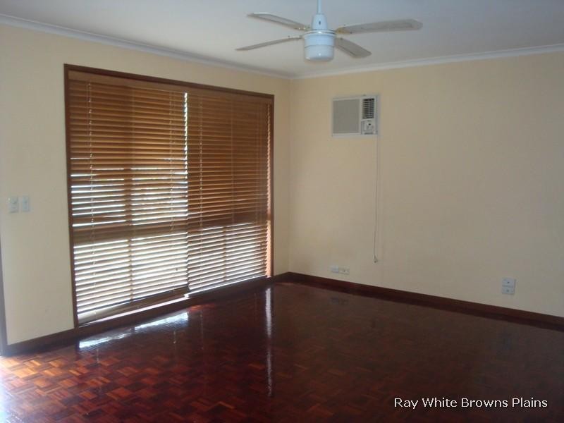 Regents Park QLD 4118