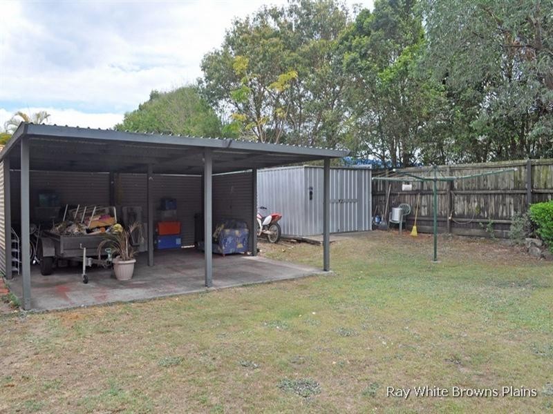 16 Hillview Drive, Hillcrest QLD 4118