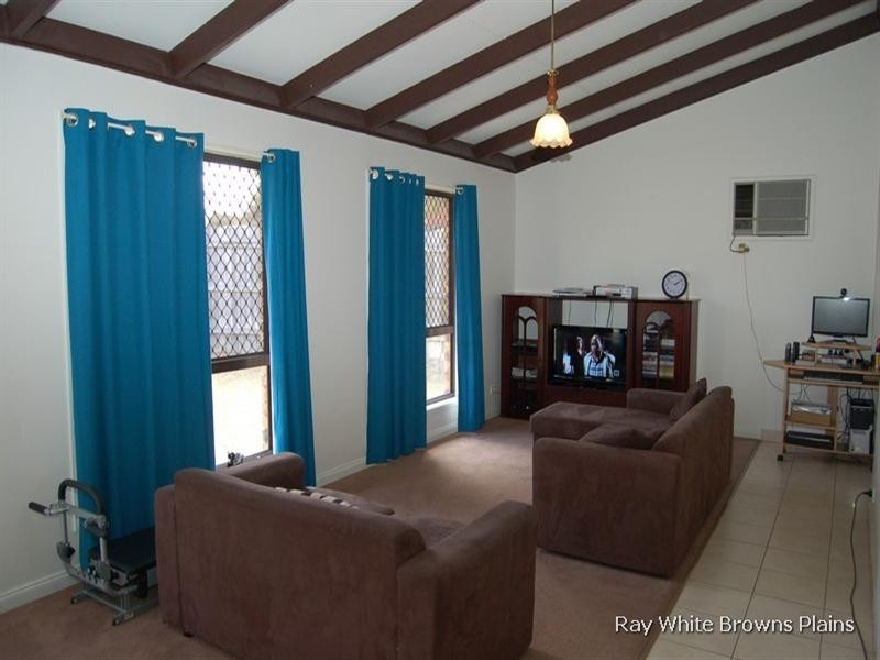 33 Sheffield Court, Browns Plains QLD 4118