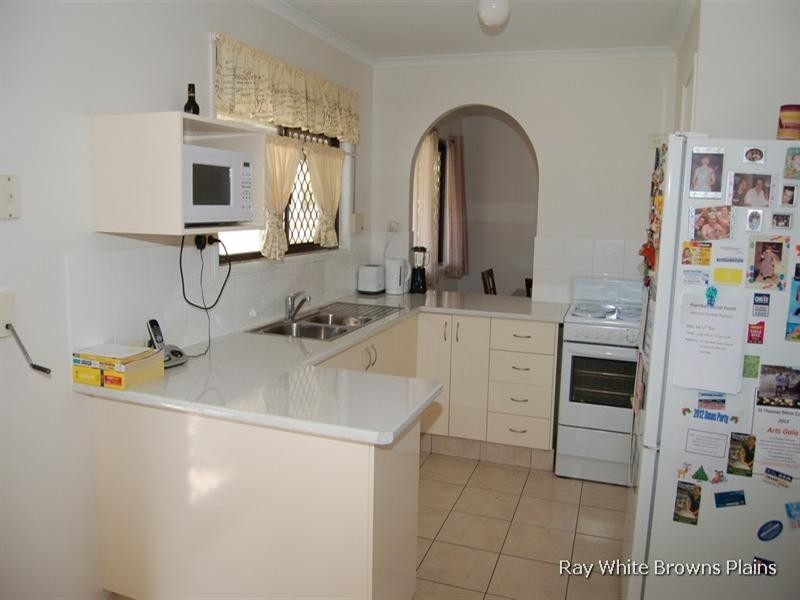 33 Sheffield Court, Browns Plains QLD 4118