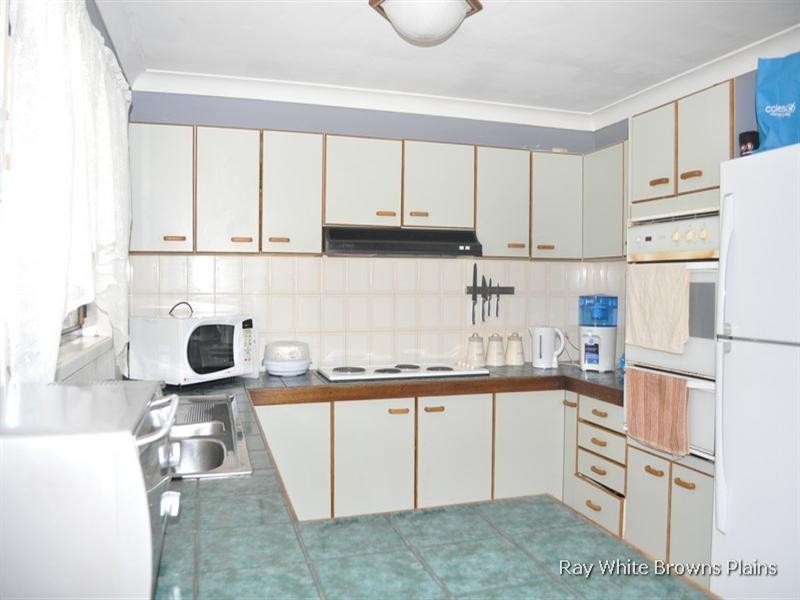 17 Volant Street, Regents Park QLD 4118