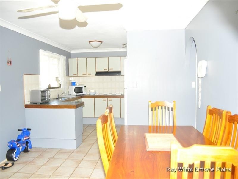 17 Volant Street, Regents Park QLD 4118