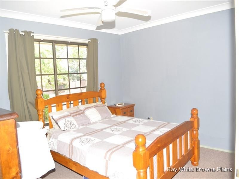 17 Volant Street, Regents Park QLD 4118