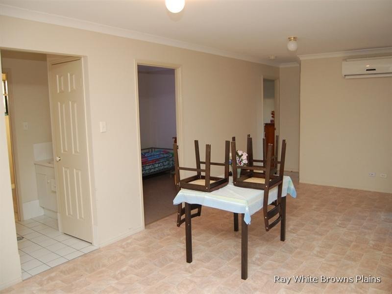 10 Craig Street, Crestmead QLD 4132