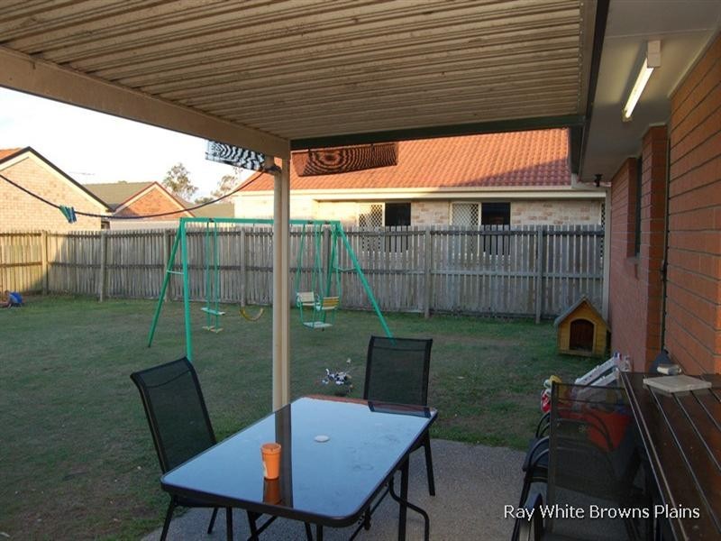 10 Craig Street, Crestmead QLD 4132